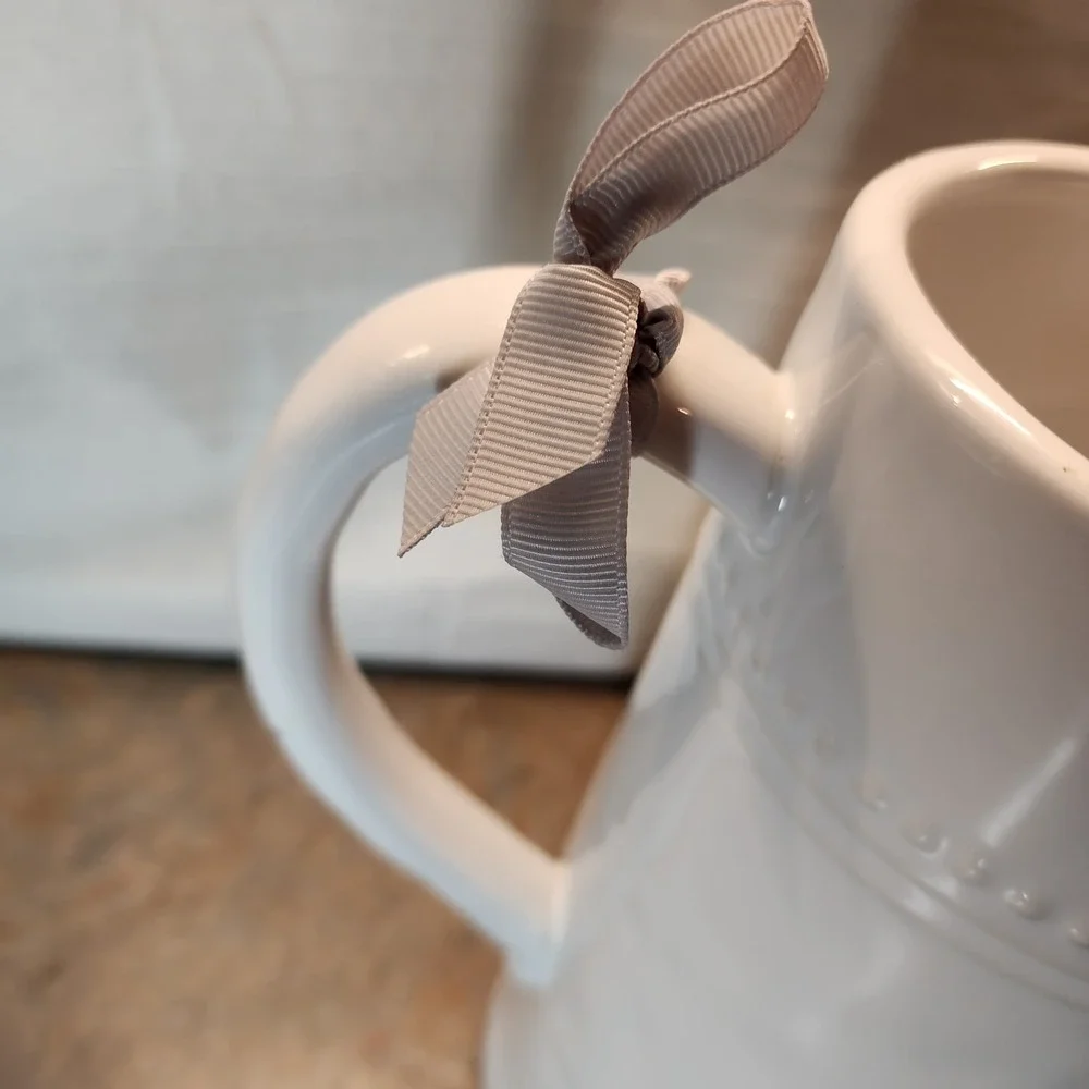 Modern Southern Home Stoneware White Glazed Water/Tea Pitcher Serving (S21)